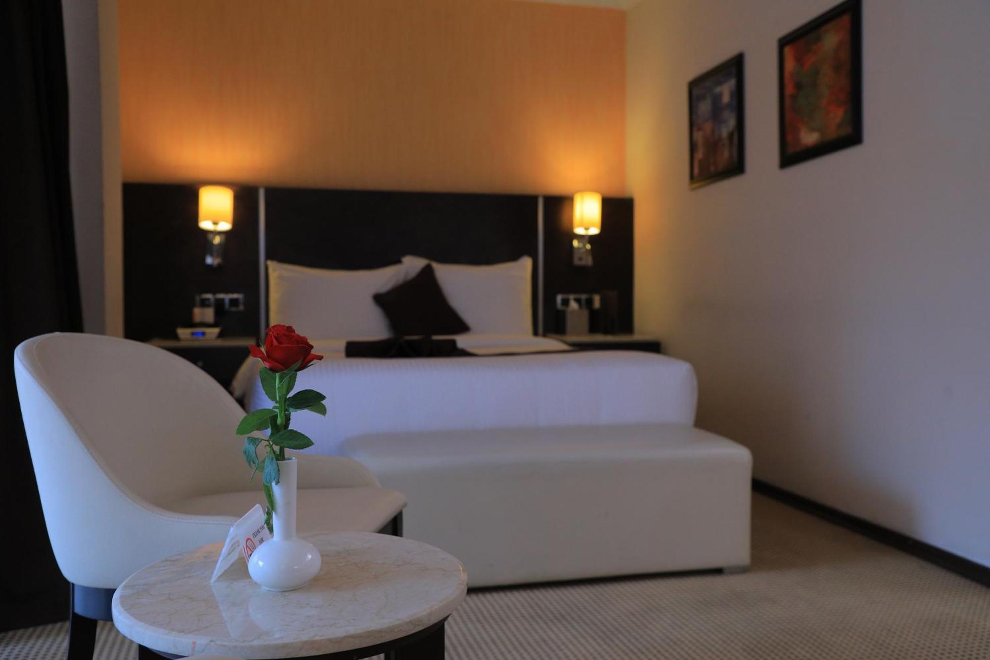Cassiopeia Hotel Addis Abeba Exterior foto