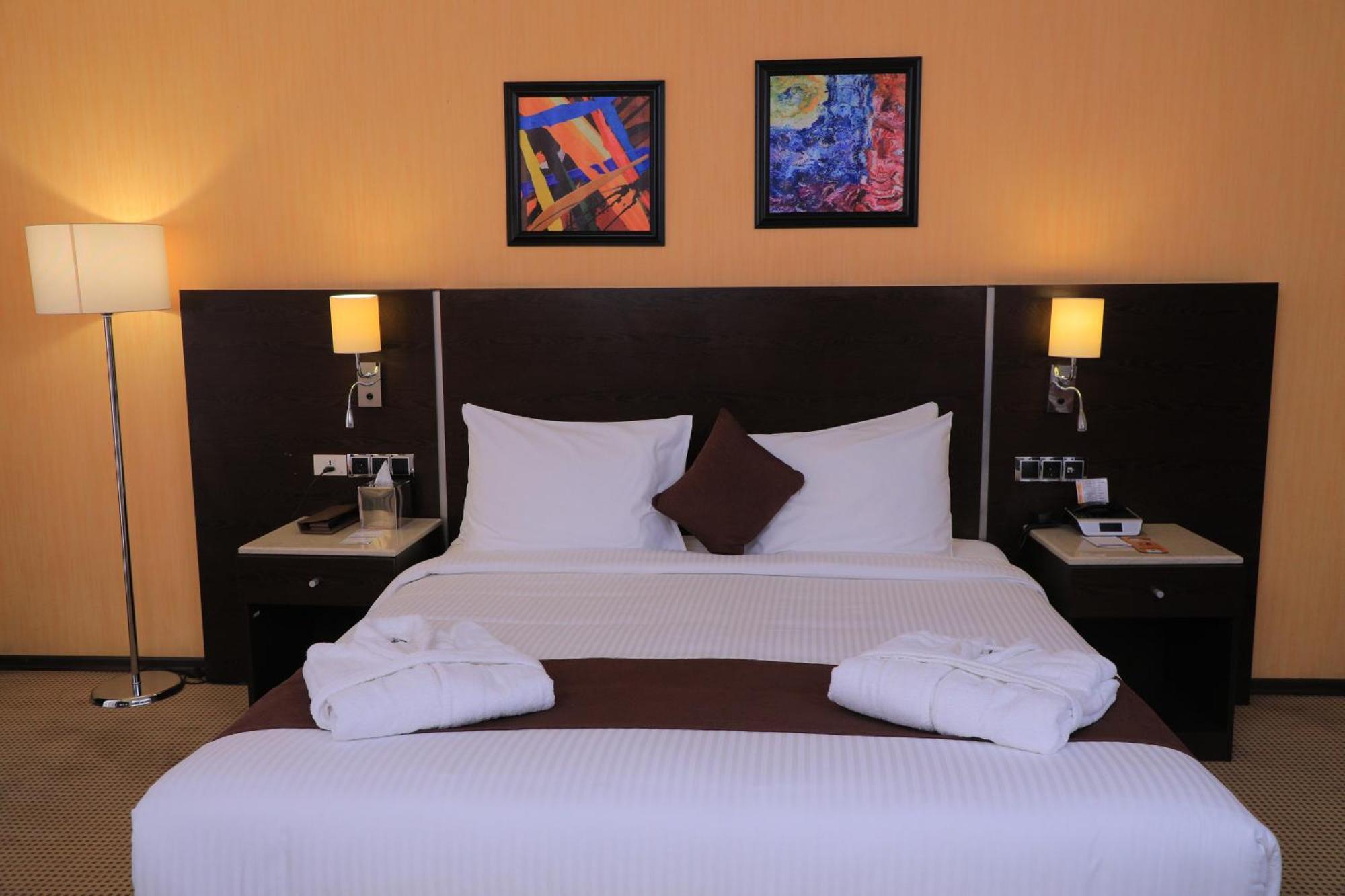 Cassiopeia Hotel Addis Abeba Exterior foto